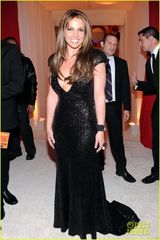 组图：布兰妮深V长裙大秀胸前风光