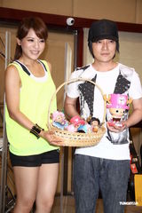 组图：丁当邀冠佑来个唱尬舞 怪兽高喊要退出