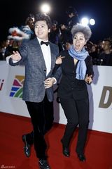 独家高清：金惠秀爆乳战青龙 李秉宪等大牌云集