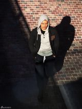 组图：邵兵冬日温暖大片演绎飒爽型男