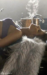 幻灯图集：凯特-贝金赛尔新写真 复古风格岁月流苏