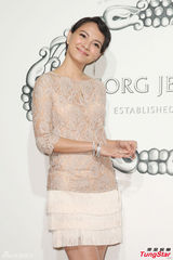 李心洁否认为梁洛施牵线 谈王菲：婚姻需包容