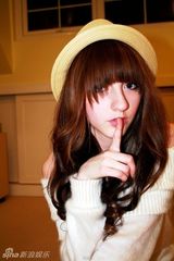 组图：英国90后萌妹贝琪-库尔135张美图集锦