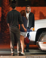 组图：暮光女与男友庆23岁生日 帕丁森潮范抢镜