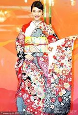 组图：日本国民美少女炫彩和服迎新年 武井咲等助阵