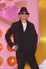 组图：众星为慈善活动献唱 张智霖黄耀明领衔出席