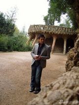 高清组图：张铎巴塞罗那旅游写真 潮男秀时尚