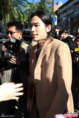 组图：萧敬腾开心出庭欲讨公道 盼揪出幕后主使