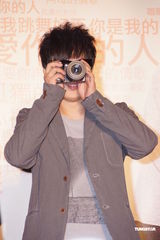 组图：萧煌奇出道10年开唱 预告大秀舞技