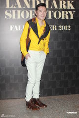 组图：温碧霞纱裙妩媚动人斗艳港姐张名雅