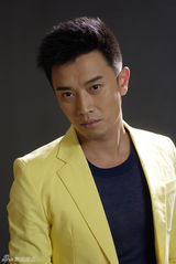 组图：蒋毅魅力宣传照展现多面生活