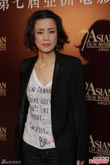 组图：渡边真起子望加片酬 得奖尚未告知家人