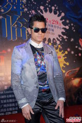 组图：郭富城戴墨镜宣传巡演 邀发哥合作寒战2