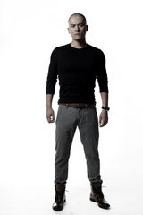 组图：赫子铭杂志写真 显阳刚型男魅力