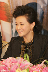 高清图：宋祖英上海将开唱 与波切利对唱PK周杰伦