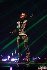 组图：罗志祥热力开唱 与萧亚轩上演贴身热舞