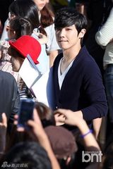 组图：李准河正宇出席釜山电影节舞台问候活动