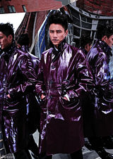 组图：陈坤登杂志开年封面 反观自我再出发