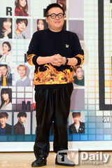 组图：祐荣娜恩泰民等亮相SBS歌谣大典记者会