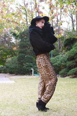 高清图：高圆圆韩国拍摄芭莎大片工作花絮2