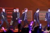 组图：Super Junior唱响香港 歌迷尖叫声不绝
