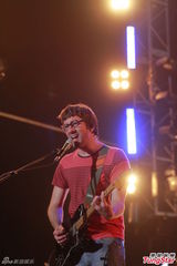 组图：英国乐队BLUR香港开唱 陈奕迅夫妇现身