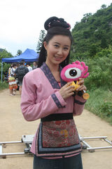 幻灯图：舒畅演绎刘三姐 柳州唱山歌斗财主