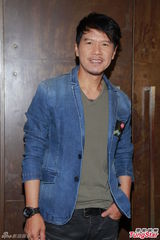 组图：林文龙连拍夜戏难安眠 教汤怡喝酒壮胆