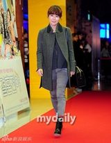 组图：李玹雨撑《结婚前夜》李准带可乐当观众