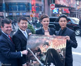 组图：博纳上市周年庆 陈坤泽塔琼斯出席敲钟仪式