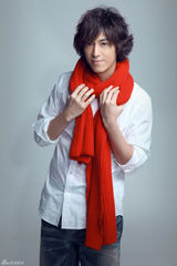 组图：陈楚河新年写真出炉 儒雅亲和送节日祝福