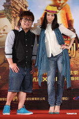 组图：徐若瑄首次挑战男声配音望40岁前结婚