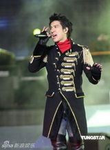 组图：王力宏压轴迎接新年人气旺