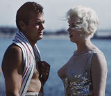 幻灯图：梦露生前透视装性感照曝光 白色皮草显高贵