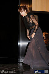 组图：韩星黄新惠等亮相《Let美人2》发布会