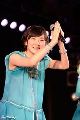 组图：生驹里奈加入AKB48首参公演媲美渡边麻友