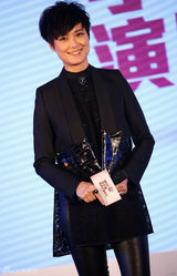 组图：李宇春出席个人演唱会发布会