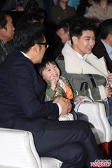 组图：林志颖力挺好友 不信张亮“耍大牌”