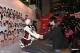 组图：日本组合AKB48成员香港会歌迷热情亲民