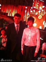 组图：中国飞鱼孙杨与众文体明星合影