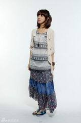 组图：邓家佳《宝岛》定妆照 不同表情搞怪十足