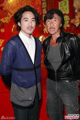 组图：林子祥曝儿子林德信桃花多 否认有准儿媳