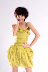 组图：邓家佳登《尚色》封面：我不只是喜剧天后