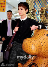 组图：少时徐贤秀英与SHINee泰民key时尚站台