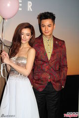 组图：杨怡整容罗仲谦斥失实 文咏珊抹胸裙滑落