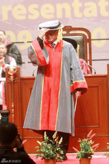 高清图：杜琪峰获颁荣誉院士 刘德华任达华等捧场