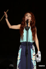 组图：Hebe语出惊人“胸部山” Ella搞笑扮丑相挺