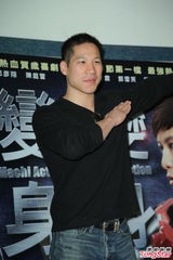 组图：黄立成监制《变身》 林智文扮三级男星