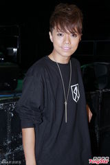 组图：张敬轩疑患流感隔离 巫启贤拒再收徒