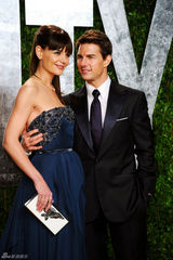 高清图：汤姆-克鲁斯携爱妻凯蒂亮相奥斯卡派对
